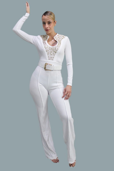 Elegant jumpsuit featuring long sleeves and gold details on the neckline